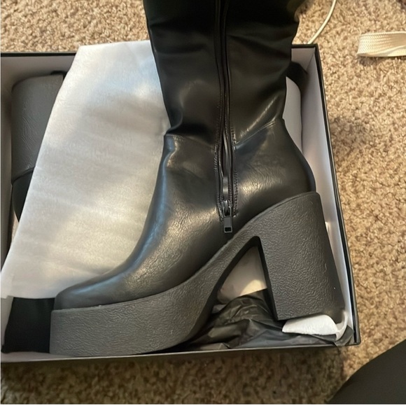 Lamoda SLICK NICKS PLATFORM KNEE HIGH BOOTS

NWT - Picture 6 of 6